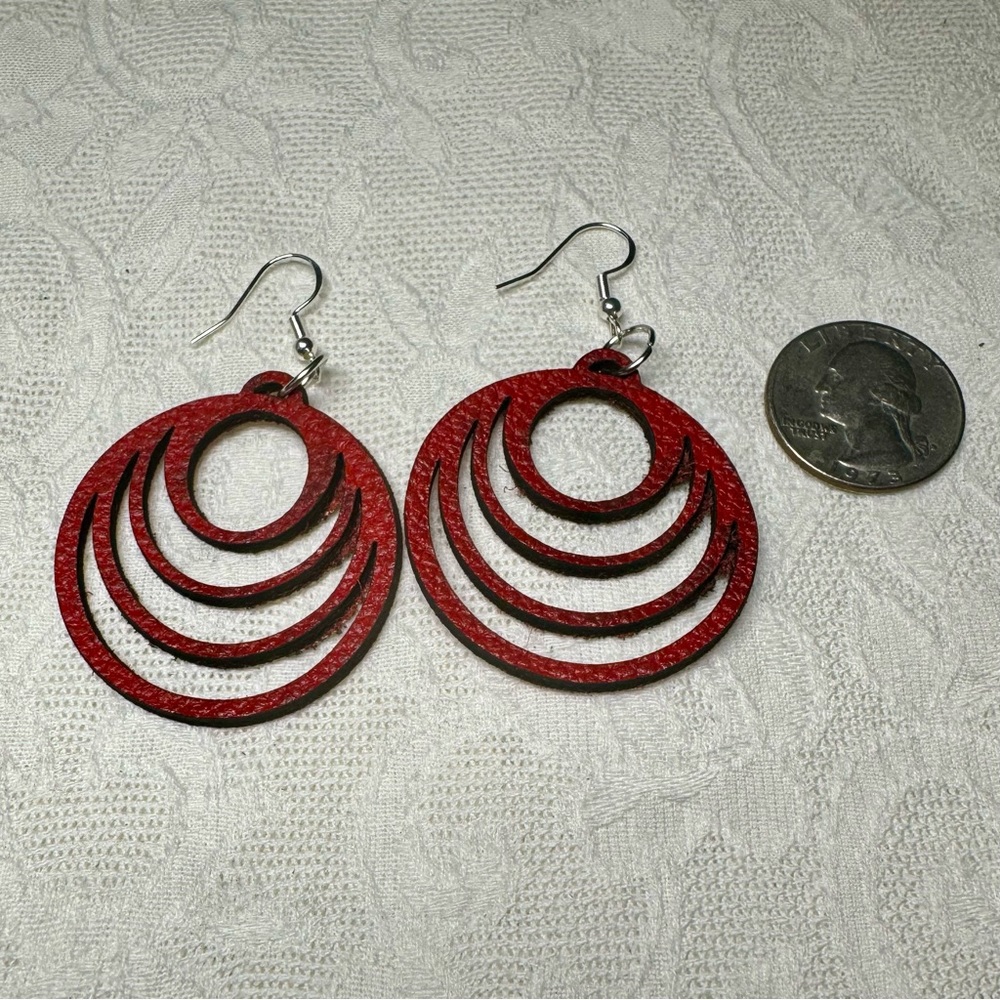 Red Leather Earrings circles medium -handmade jewelry - Picture 7 of 9